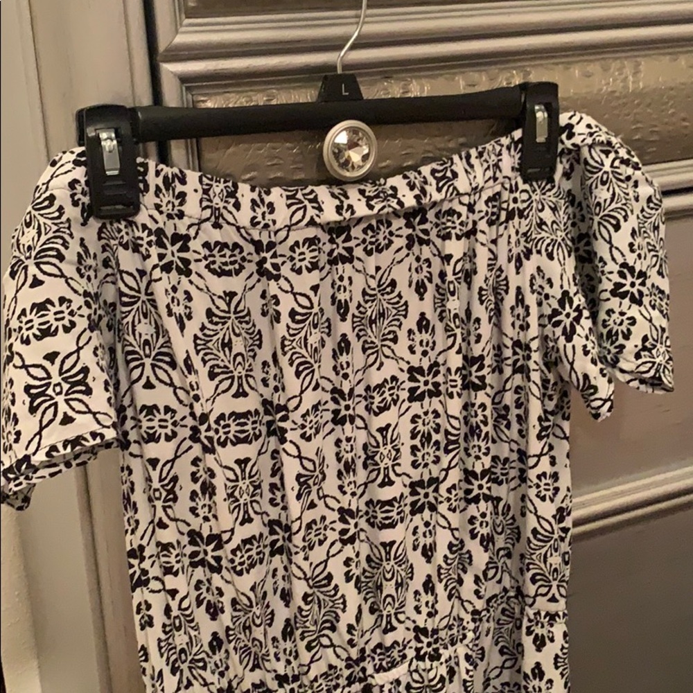 Romper - Picture 2 of 4